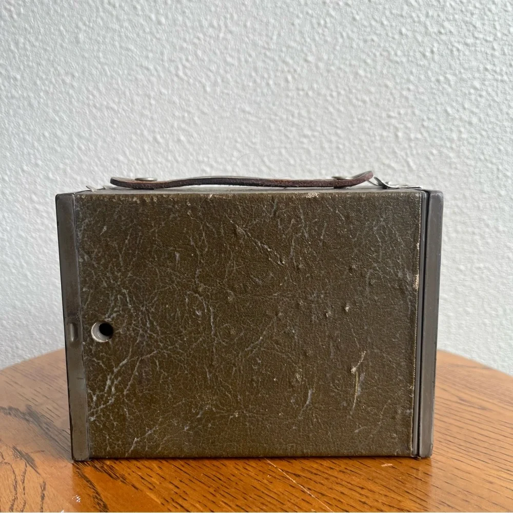 Kodak No.2 Brownie Model F camera